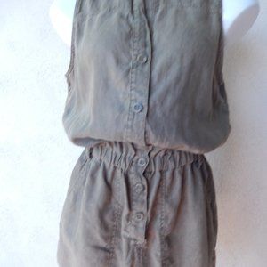 Cloth & Stone  Size M shorts jumper